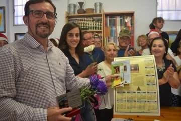  La Garita agradece al arqueólogo Abel Galindo los trabajos en el yacimiento de Los Melones (Foto Inma Perera)